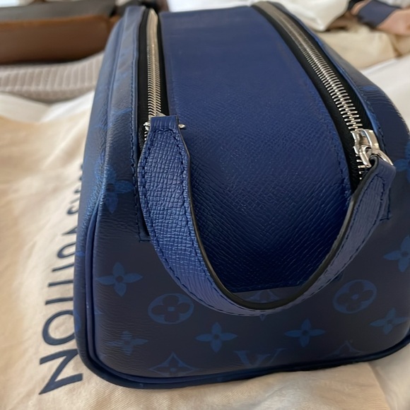 Louis Vuitton Taigalama Dopp-Kit Pouch - Picture 5 of 6